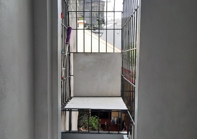 Cho thuê căn hộ 1n1k siêu rộng 65m2 to đẹp ở 162 Đội Cấn Ba Đình 5tr/th