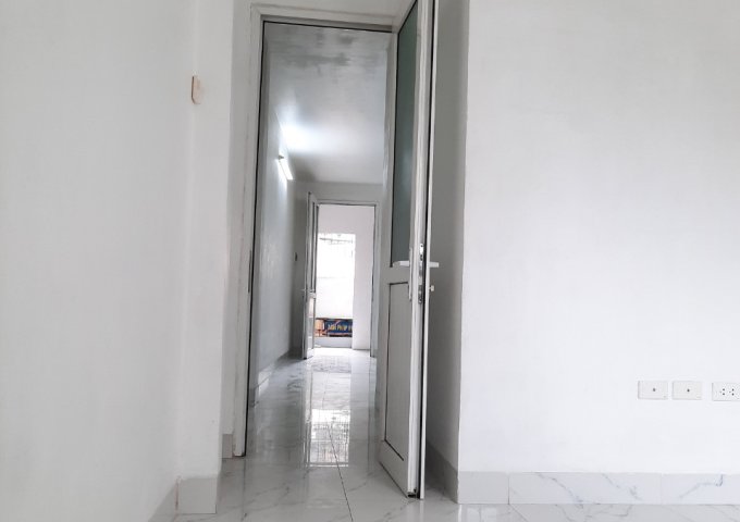 Cho thuê căn hộ 1n1k siêu rộng 65m2 to đẹp ở 162 Đội Cấn Ba Đình 5tr/th