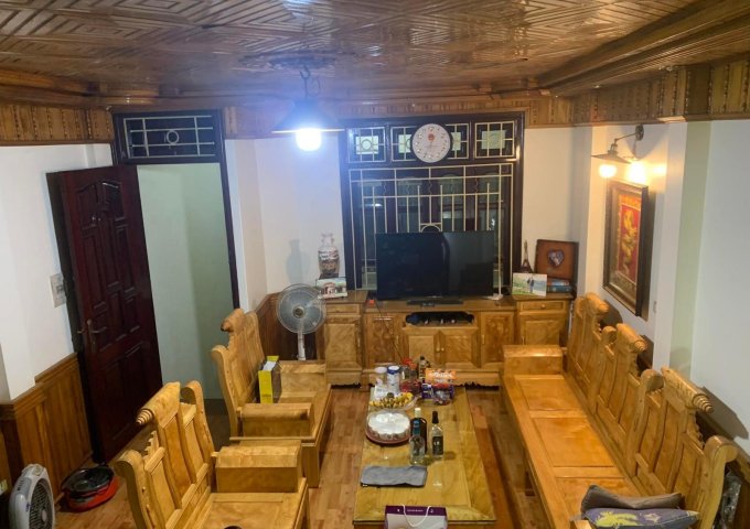 Phân Lô Huỳnh Thúc Kháng – Đống Đa -Gara ô tô – Lô Góc  43m2 5 tầng giá 10.8 tỷ CL