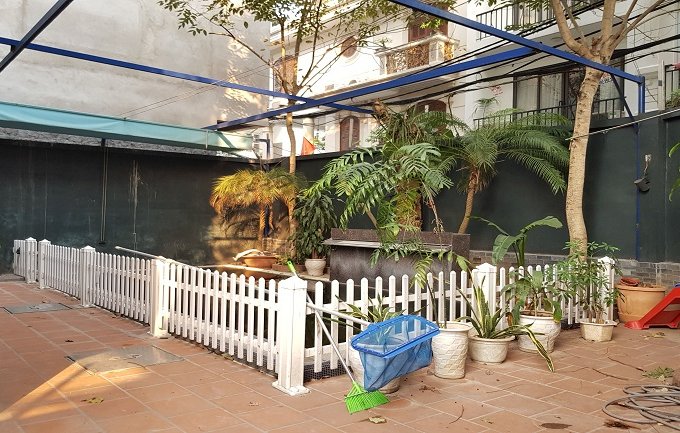 Cho thuê căn hộ dịch vụ tại Xuân Diệu, Tây Hồ, 400m2, 3PN, có bể bơi, đầy đủ nội thất hiện đại