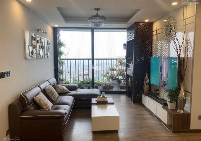 Cần bán CHCC N01T3 ngoại giao đoàn, DT thông thủy 127m2:3PN, 2VS, full NT gỗ lim Nam Phi nhà tự đóng. Ban công Nam view hồ Tây, Starleck.