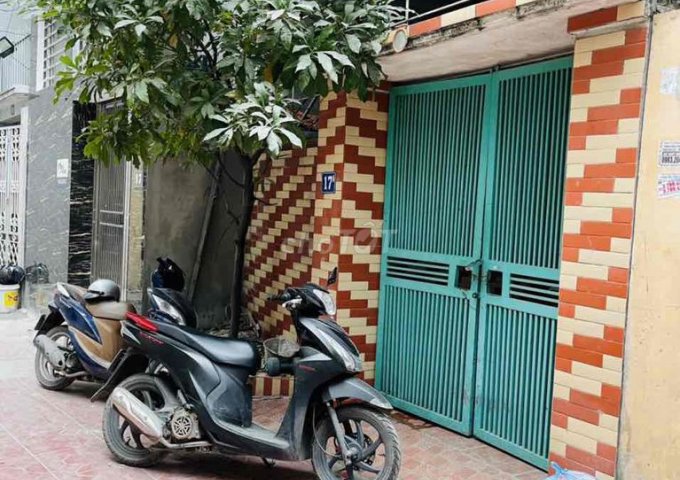 Cần cho thuê nhà ở cấp 4 diện nhà ống có gác xếp lửng 2 phòng ngủ Phường Mỹ Đình 1