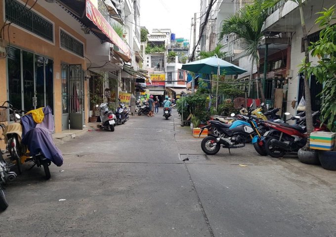 Bán nhà đường Đồng Đen Tân Bình DT 51m2 4m25 x 12m chỉ 8tỷ6 có TL
