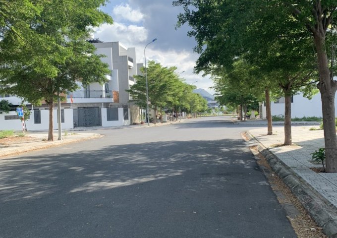 Cần bán lô đất đường T19 khu đô thị An Bình Tân , tp nha trang giá 3,xx tỷ