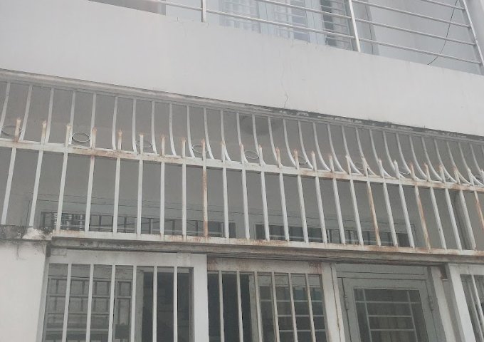 Nhà Cách Mạng Tháng 8, Tân Bình, 70m2, 5 phòng ngủ đang cho thuê 25tr/ tháng – 0977943598.