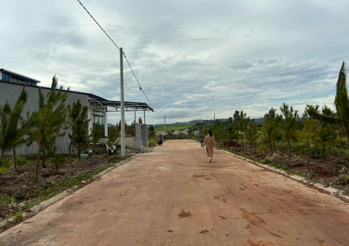 Lô đất 120m2 ngay gần kề Bồng Lai đường 7,2m ô tô né nhau đường đi Đà Lạt Milk 