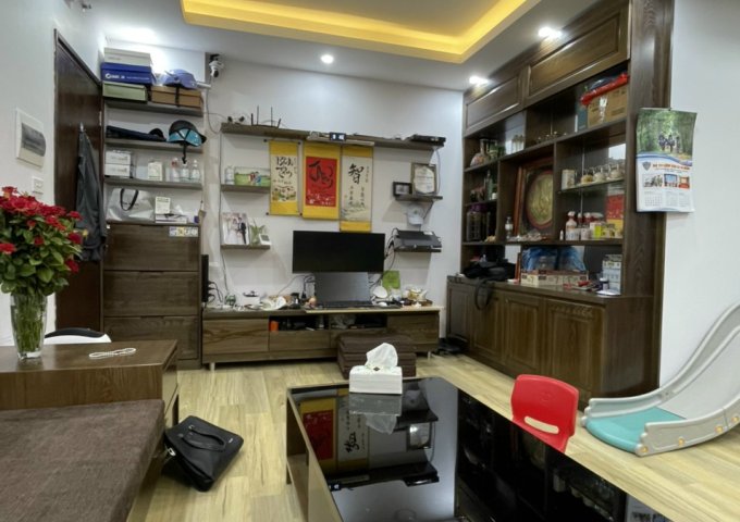 Bán CCcao cấp 2ngủ tại Sông Hồng Park View,Thái Hà,Đống Đa.Tầng trung,view đẹp.Dt83m2.Giá 3,xxtỷ