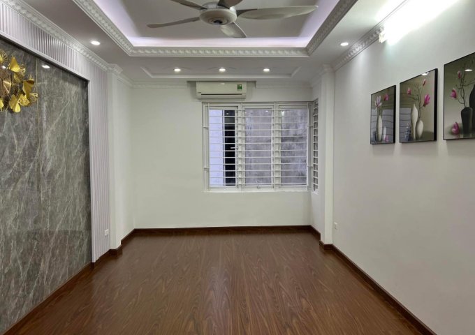 Bán nhà riêng đẹp miễn chê ngõ 210 Hoàng Quốc Việt 40m2 x 6 tầng giá 6,6 tỷ. LH 0912442669