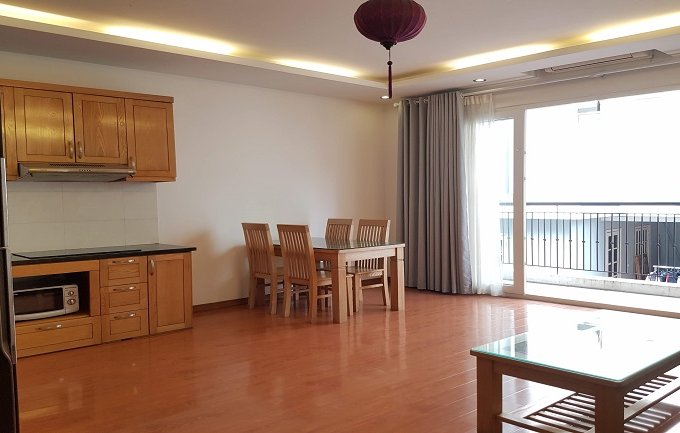 Cho thuê căn hộ dịch vụ tại Tô Ngọc Vân, Tây Hồ, 80m2, 1PN, đầy đủ nội thất hiện đại, ban công rộng, sáng thoáng