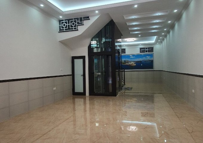 Nhà phố VIP Nguyên Hồng 7 tầng 70m2 ôtô vào nhà kinh doanh dòng tiền 45tr/ tháng, làm văn phòng đẹp