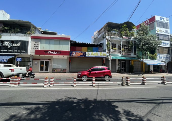 Bán gấp nhà mặt tiền đường Nguyễn Thị Minh Khai, phường Tân Lập, Nha Trang.