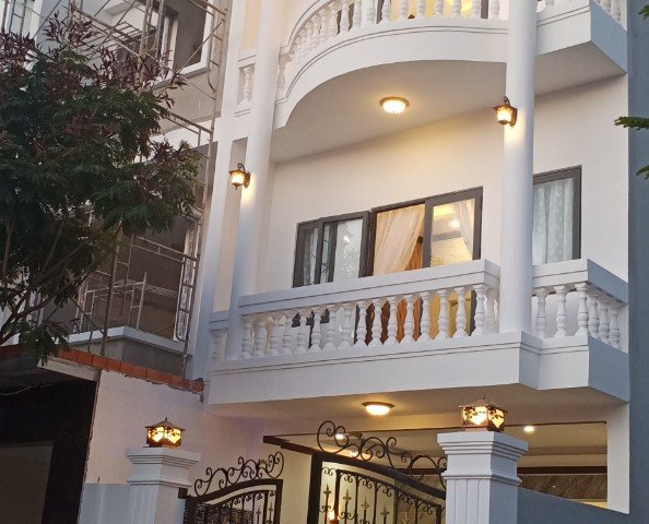 Cần bán nhà phố 3 tầng ngay trung tâm thành phố, nơi nhộn nhịp và sầm uất bậc nhất  Phan Rang.