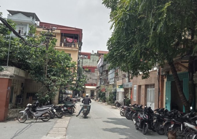 Chính chủ cho thuê nhà mặt phố 95 Phú Viên, Long Biên, Hà Nội