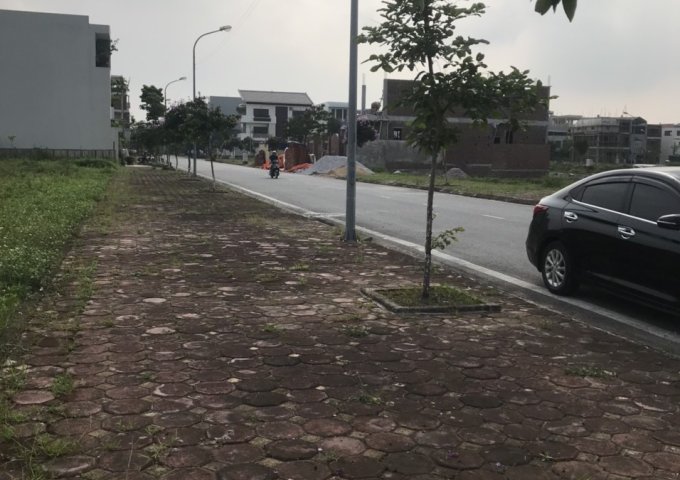 MÌNH CẦN BÁN ĐẤT MẶT ĐƯỜNG ĐÀO VĂN TẬP, PHƯỜNG LIÊM CHÍNH, TP PHỦ LÝ, HÀ NAM.