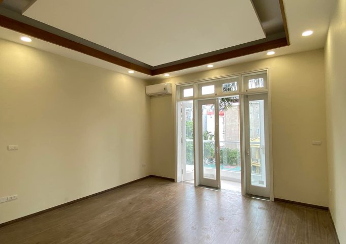 HOT HOT Mặt Phố Nguyễn Ngọc Vũ - Cầu Giấy - Mặt Tiền Khủng - Kinh Doanh Đỉnh DT 60m2 6 tầng Giá 21 tỷ.