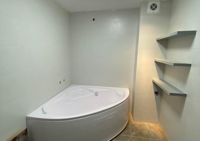 HOT HOT Mặt Phố Nguyễn Ngọc Vũ - Cầu Giấy - Mặt Tiền Khủng - Kinh Doanh Đỉnh DT 60m2 6 tầng Giá 21 tỷ.