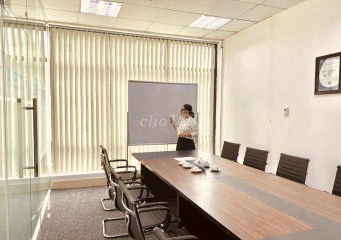 Chia sẻ lại 90m2 văn phòng đã hoàn thiện thi công sạch đẹp phù hợp với tất cả các công ty vừa và nhỏ tại 609 Trương Định, Hoàng Mai