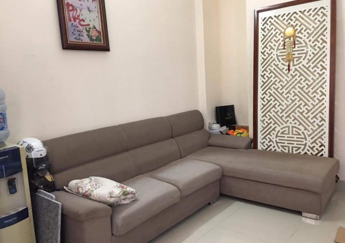 Bán nhà phố Vũ Hữu, Kinh doanh đỉnh, giá 3 tỷ hơn