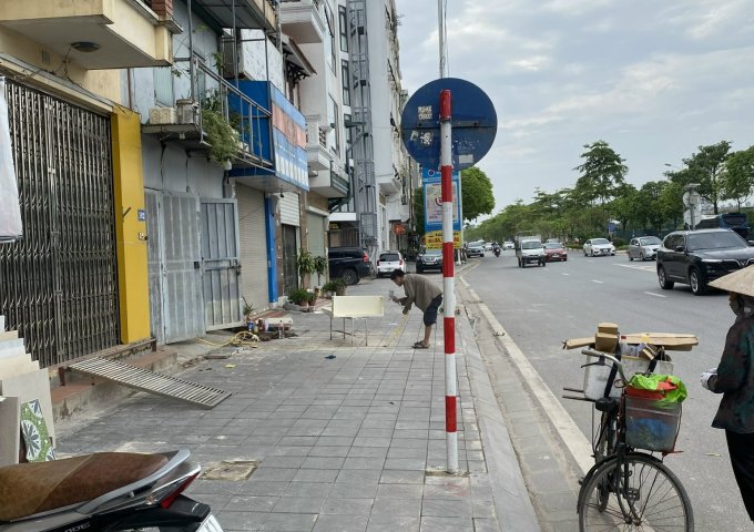 Cho thuê nhà 2 tầng mặt đường 40m số nhà 184 dường Cổ Linh, Phường Long Biên, Quận Long Biên, Hà Nội