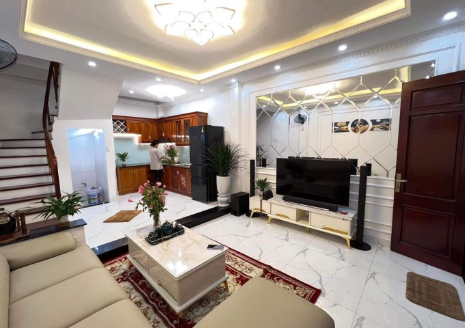 BÁN NHÀ 5 TẦNG VÕ CHÍ CÔNG CẦU GIẤY - LH 0369492044