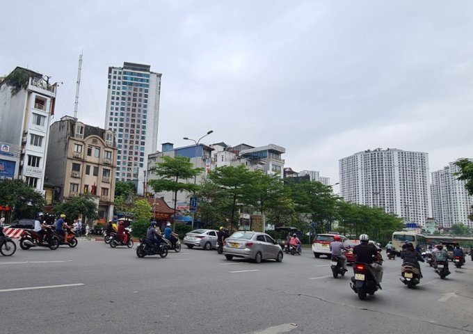 Bán nhà đường Trường Chinh, Thanh Xuân, MT 7.5m siêu hiếm,130m2, 35 tỷ