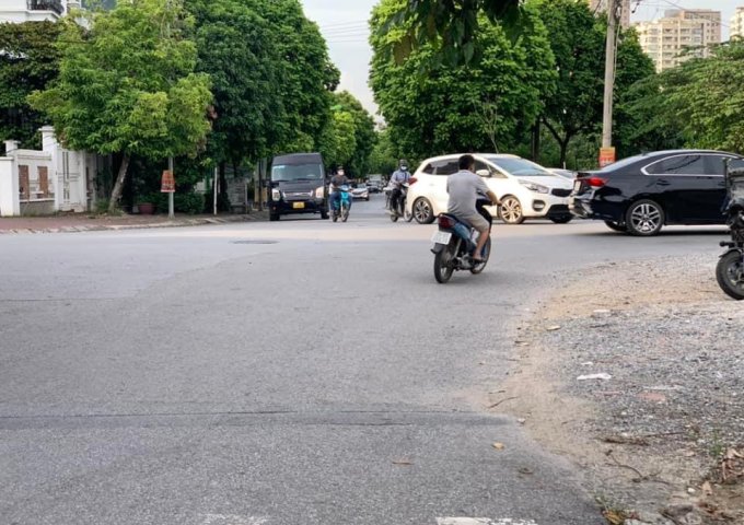 Bán gấp Biệt thự Vinaconex 3, Trung Văn, Từ Liêm  căn góc vỉa hè kinh doanh Quán Bia, Cafe cực tốt