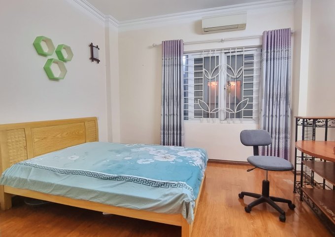 Bán nhà Kim Mã, Ba Đình, dt 40m x3t, mt3,5m. Giá 4,95  tỷ.