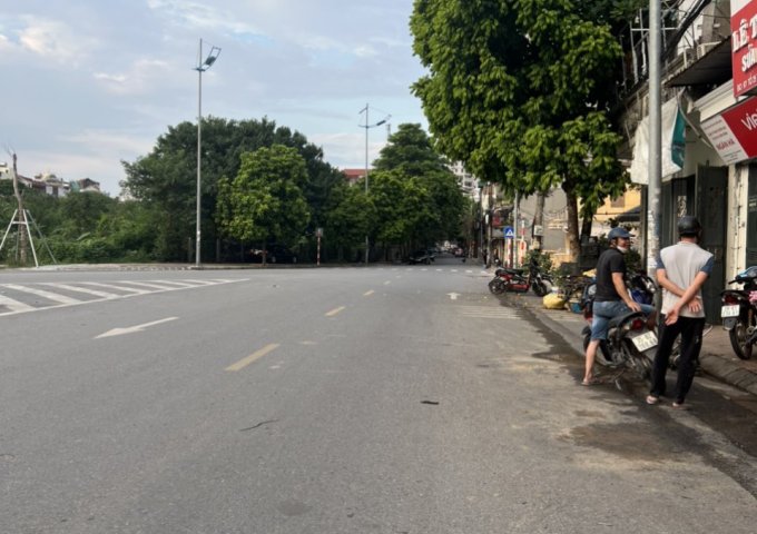 CHÍNH CHỦ CẦN TIỀN BÁN GẤP 100M2 ĐẤT TẠI PHỐ ĐỨC GIANG, PHƯỜNG ĐỨC GIANG, QUẬN LONG BIÊN, HÀ NỘI.