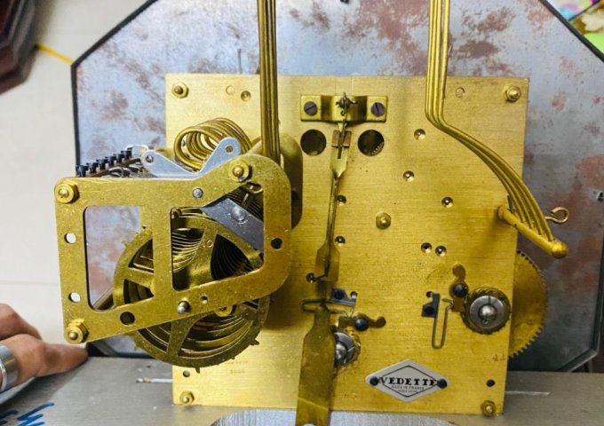 Đồng Hồ treo tường mang thương hiệu Vedette