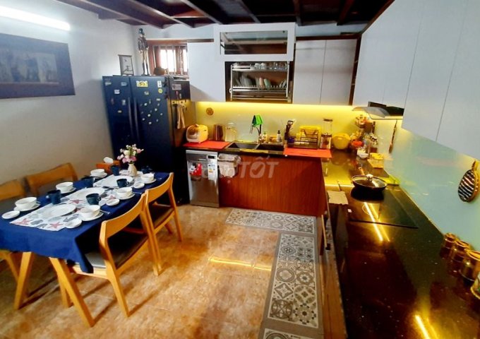 Bán căn hộ chung cư tầng 4 tại khu vực trung tâm phường Láng Hạ, Đống Đa, Hà Nội