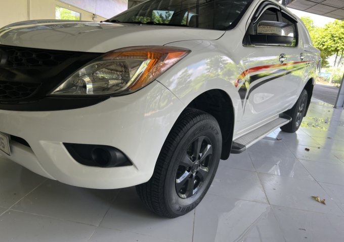 HIẾM! BÁN NHANH XE OTO MAZDA BT50 MÀU TRẮNG 2 CẦU ĐẸP MÊ LY. LH: 0896516953