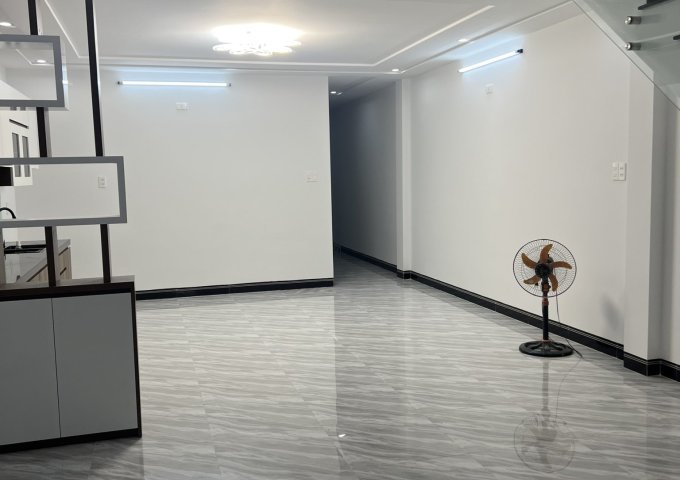 DO CHUYỂN CÔNG TÁC CHÍNH CHỦ CẦN BÁN NHÀ MỚI XÂY ĐƯỜNG CAO THẮNG.