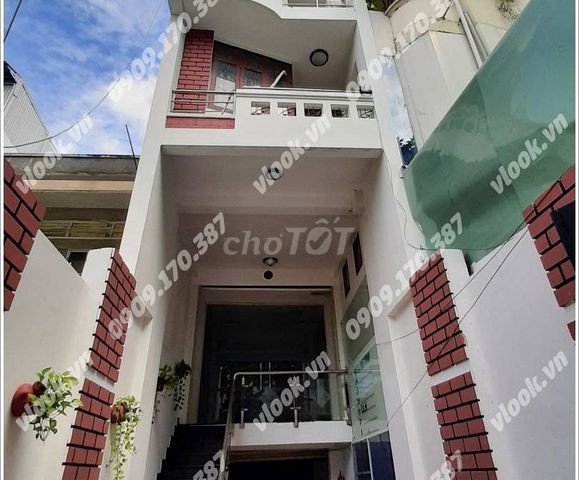 Thiếu người quản lý nên tôi cần sang nhượng lại một trung tâm Ngoại ngữ.