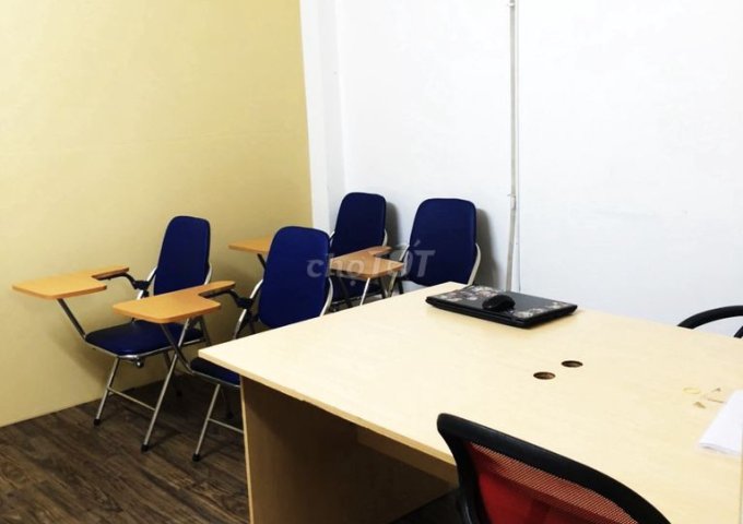 Thiếu người quản lý nên tôi cần sang nhượng lại một trung tâm Ngoại ngữ.