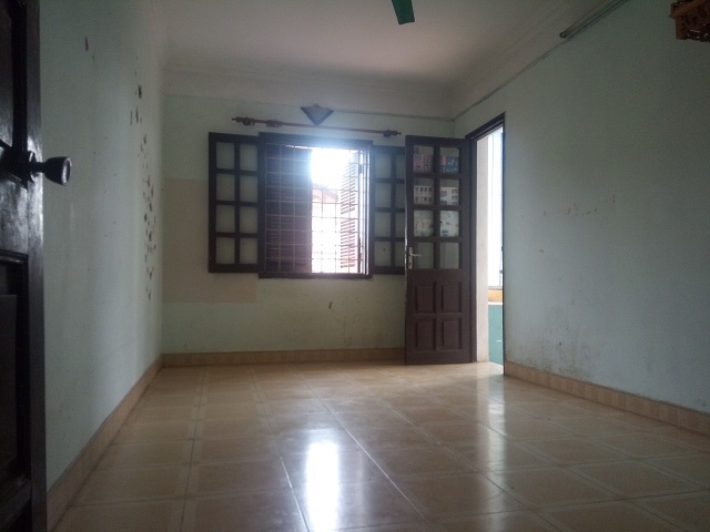 Chính chủ cần bán căn hộ tập thể tầng 4 tại Ngõ 319 đường Tam Trinh, Quận Hoàng Mai, Hà Nội