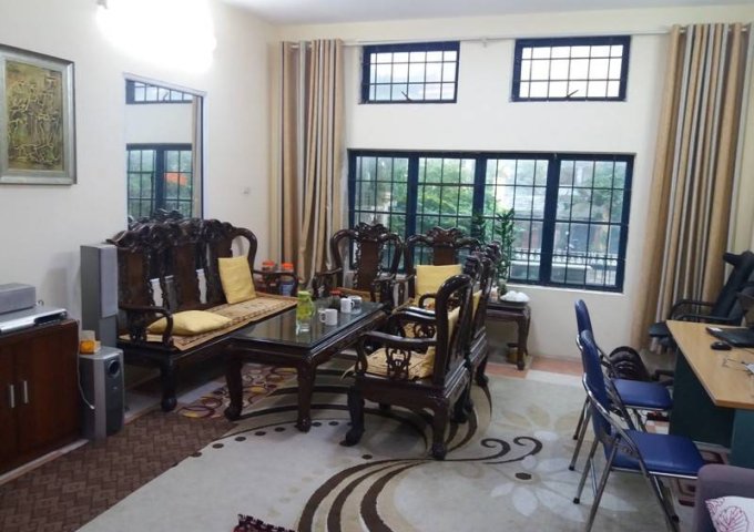 CHÍNH CHỦ cần BÁN NHÀ mặt đường Bờ Sông Sét, ngõ 553 Giải Phóng