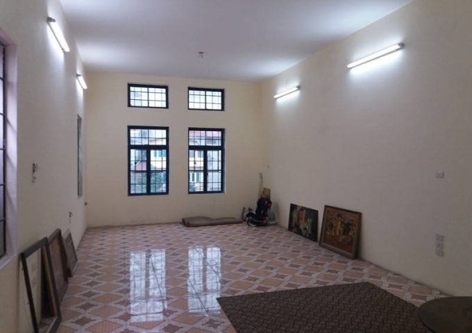 CHÍNH CHỦ cần BÁN NHÀ mặt đường Bờ Sông Sét, ngõ 553 Giải Phóng