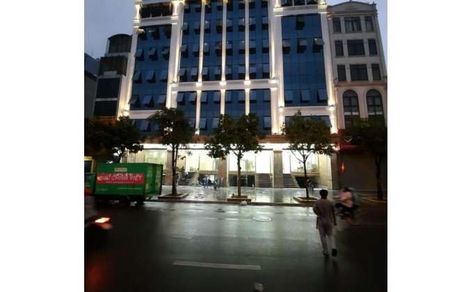 Bán tòa văn phòng 8 tầng lô góc Mạc Thái Tông- Vũ Phạm Hàm Dt 250m2 Mt 23m. GIÁ 160 tỷ