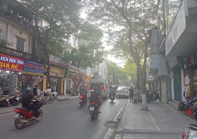 Chính chủ cần cho thuê mặt bằng tầng 1 số 189 Đội Cấn, Ba Đình, Hà Nội.