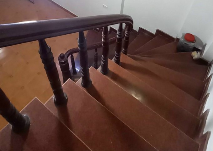 Cần bán nhà 45m2 x 2 tầng tại tổ 18 Ngọc Thụy Long Biên Hà Nội