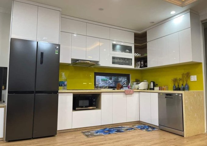 Bán nhà đẹp Hoa Bằng, Cầu Giấy, ô tô tránh, sổ đỏ nơ hậu, 9,5 tỷ