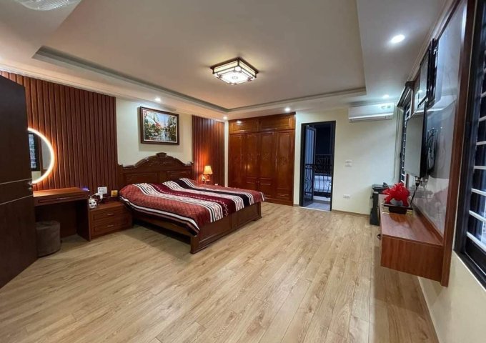 Bán nhà đẹp Hoa Bằng, Cầu Giấy, ô tô tránh, sổ đỏ nơ hậu, 9,5 tỷ