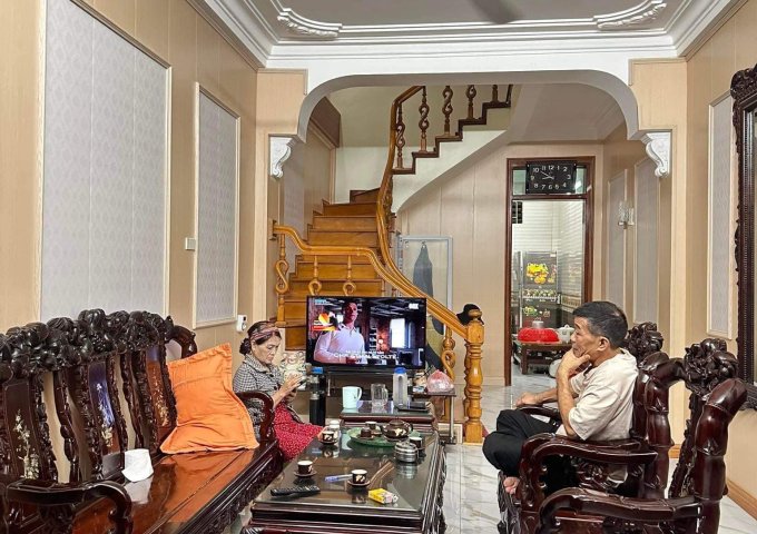 Chính chủ cần tiền bán gấp nhà khu tập thể Công An Xa La, Hà Đông, Hà Nội.