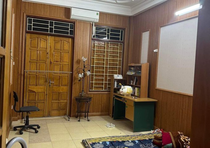 Chính chủ cần tiền bán gấp nhà khu tập thể Công An Xa La, Hà Đông, Hà Nội.