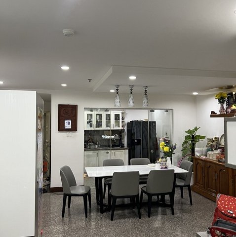 CHÍNH CHỦ CẦN BÁN KHU CĂN HỘ CAO CẤP GIAI VIỆT- 856 TẠ QUANG BỬU - PHƯỜNG 5 - QUẬN 8.