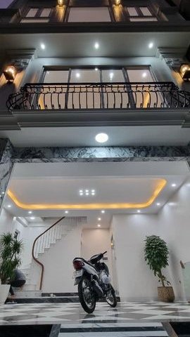 Bán nhà mặt ngõ Đào Tấn, Ba Đình, 6 tầng thang máy, nhà mới ở ngay. Giá 9 tỷ