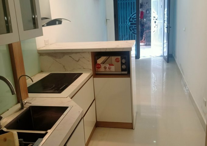 Chính chủ bán nhà Diện tích 26 m2. Nhà mặt ngõ, 30 m ra phố Trương Định.