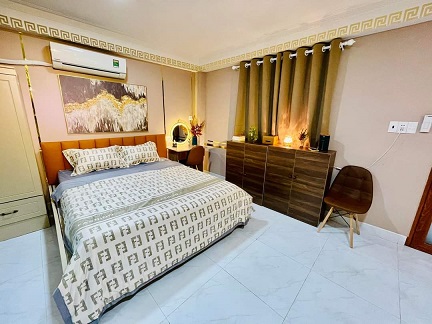 NHÀ GIÁ RẺ, CHƯA TỪNG CÓ TRONG 10 NĂM QUA, CẦN BÁN GẤP, 3 X 7 , 3 TẦNG, CÁCH HẺM XE HƠI 5M, ĐƯỜNG HOÀNG DIỆU, PHƯỜNG 6, Q4, CÁCH Q1 100 M, CHỈ 3,3 T.