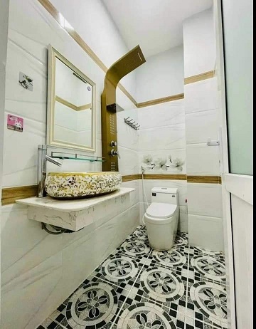 NHÀ GIÁ RẺ, CHƯA TỪNG CÓ TRONG 10 NĂM QUA, CẦN BÁN GẤP, 4,1 X 10, 2 TẦNG, HẺM 4M, CHỈ 3,4 T. - Quận 7, TPHCM