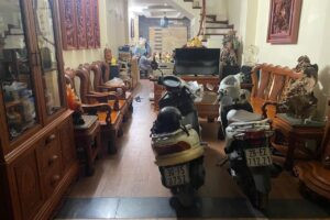 Chính chủ cho thuê nhà 4 tầng 60m2 dài 15m mặt tiền 4m tại số 28 ngõ 44 Pháo Đài Láng, quận Đống Đa, Hà Nội